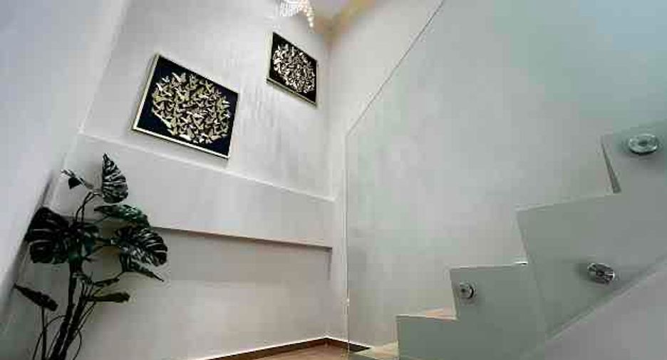 For sale 5 bedrooms villa in Bang Lamung, Chonburi