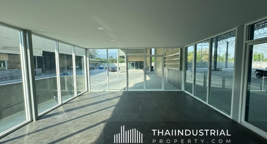 For rent warehouse in Ban Bueng, Chonburi