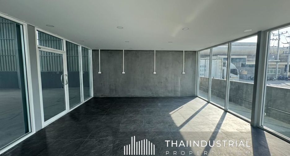 For rent warehouse in Ban Bueng, Chonburi