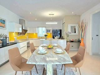 Villa zum Kauf mit 4 Zimmer in Bang Lamung, Chonburi