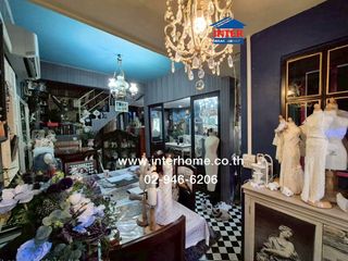 À vendre 5 chambres maison de ville à Phra Samut Chedi, Samut Prakan