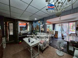 À vendre 5 chambres maison de ville à Phra Samut Chedi, Samut Prakan