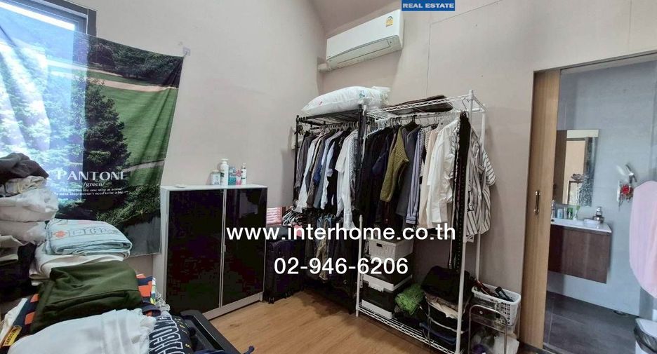 For sale 5 bedrooms townhouse in Phra Samut Chedi, Samut Prakan