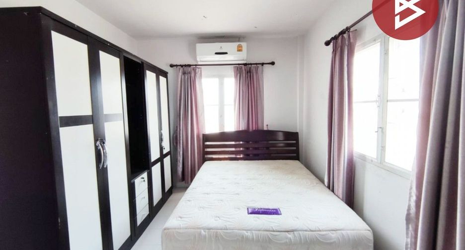 For sale 2 bedrooms townhouse in Phan Thong, Chonburi