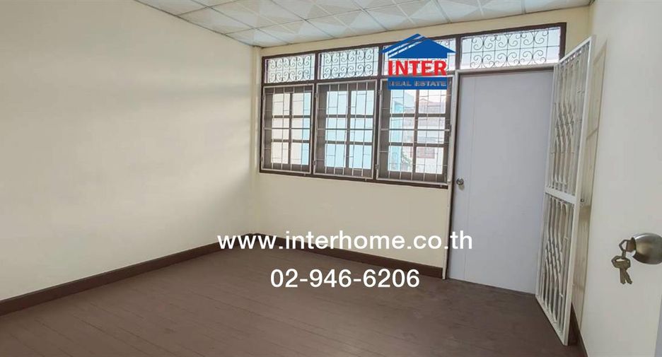 For sale 2 bedrooms townhouse in Pak Kret, Nonthaburi