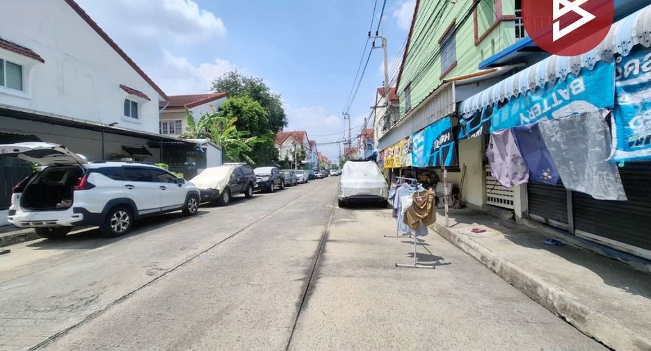 出售 2 卧室 联排别墅 在 Mueang Samut Prakan, Samut Prakan