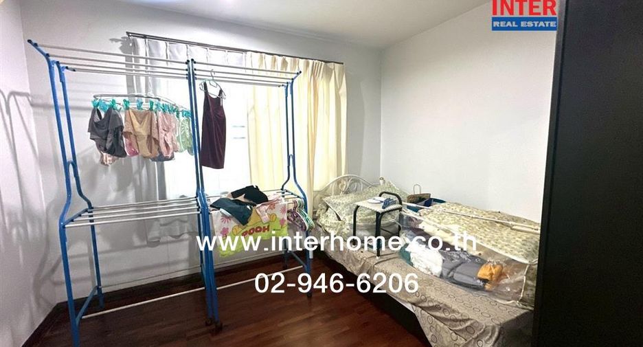 For sale 3 bedrooms townhouse in Lat Phrao, Bangkok