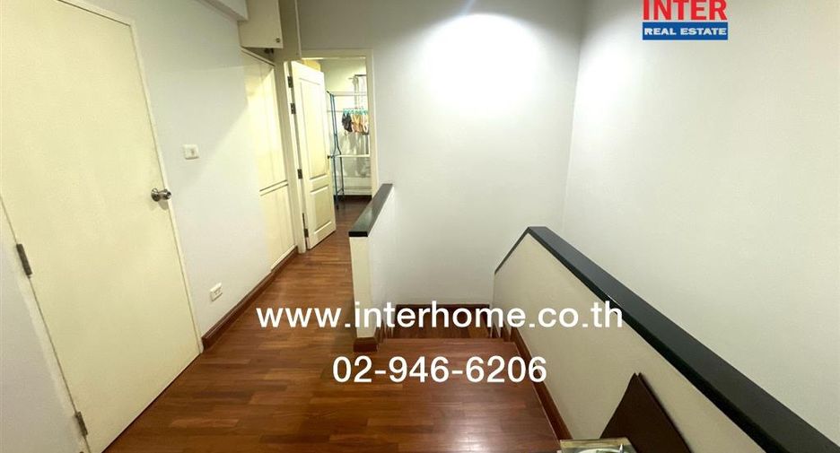 For sale 3 bedrooms townhouse in Lat Phrao, Bangkok