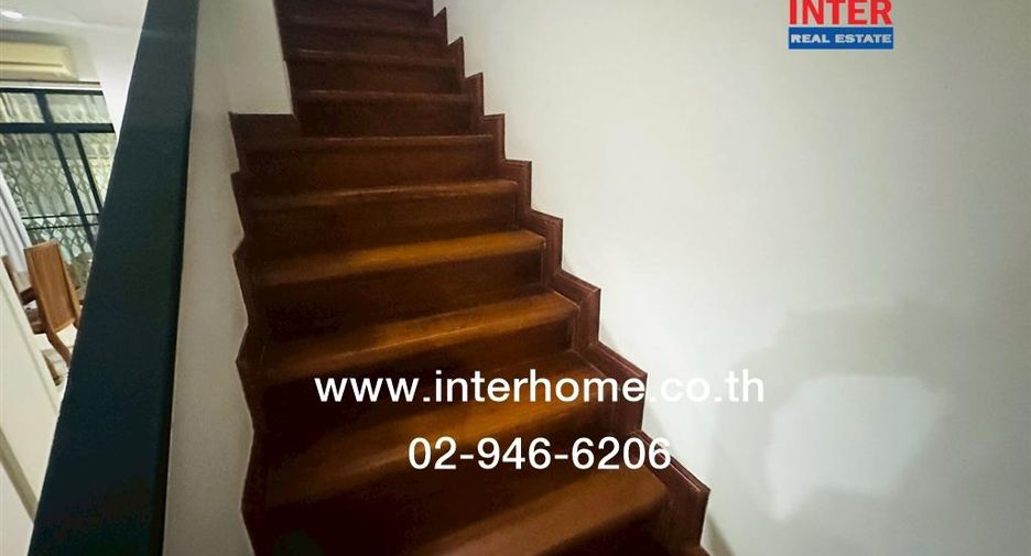 For sale 3 bedrooms townhouse in Lat Phrao, Bangkok
