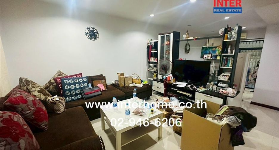For sale 3 bedrooms townhouse in Lat Phrao, Bangkok