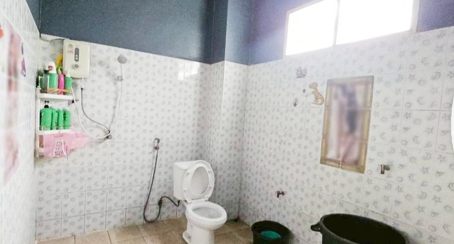 Casa en venta de 6 habitaciones en Mueang Chon Buri, Chonburi
