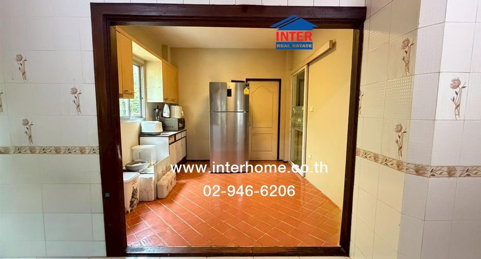 For sale 4 bedrooms house in Lam Luk Ka, Pathum Thani