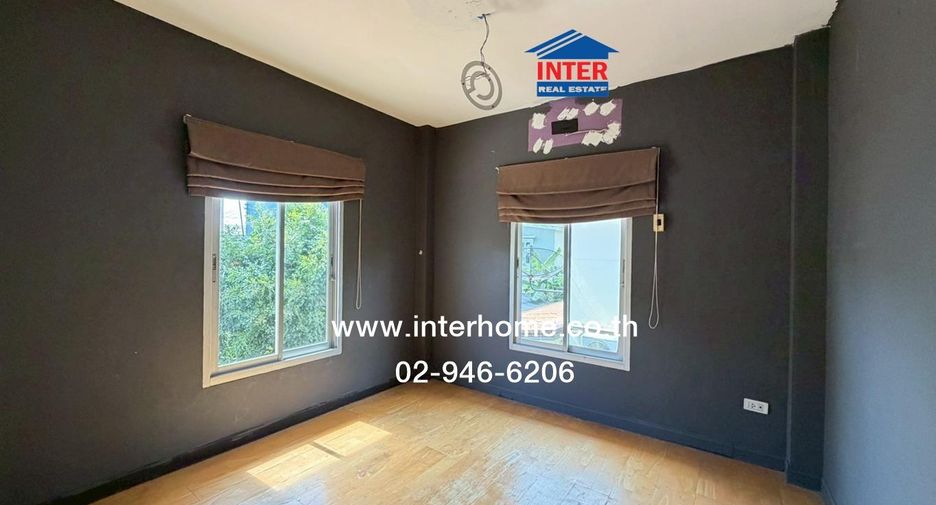 For sale 4 bedrooms house in Lam Luk Ka, Pathum Thani