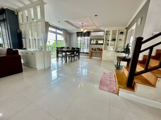 À louer 3 chambres maison à Si Racha, Chonburi