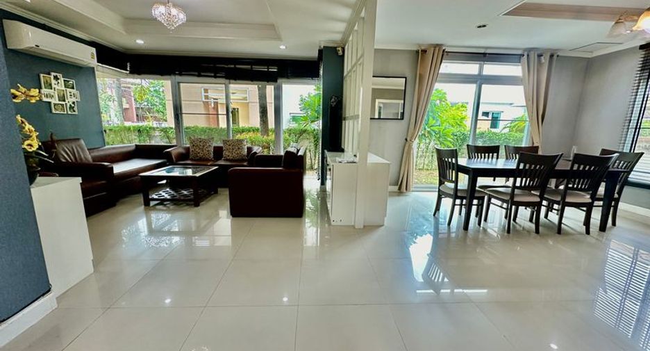 For rent 3 bedrooms house in Si Racha, Chonburi