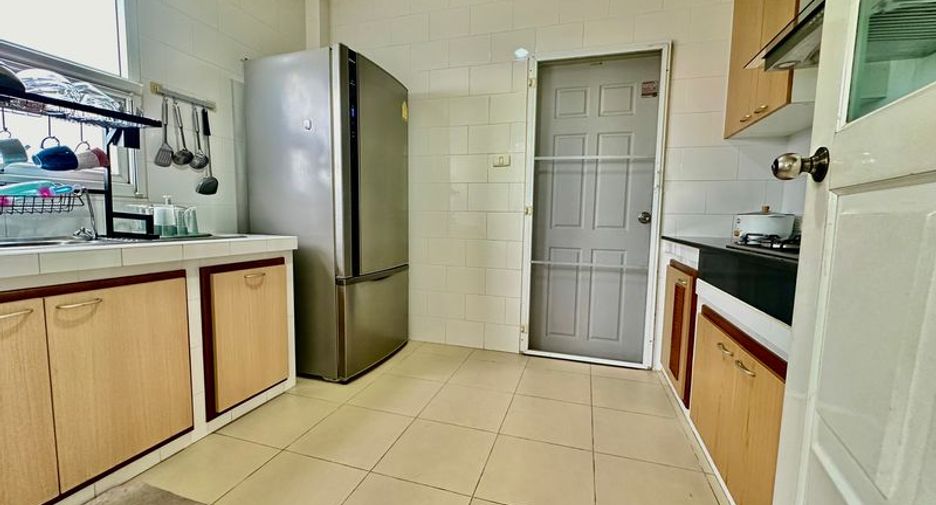 For rent 3 bedrooms house in Si Racha, Chonburi