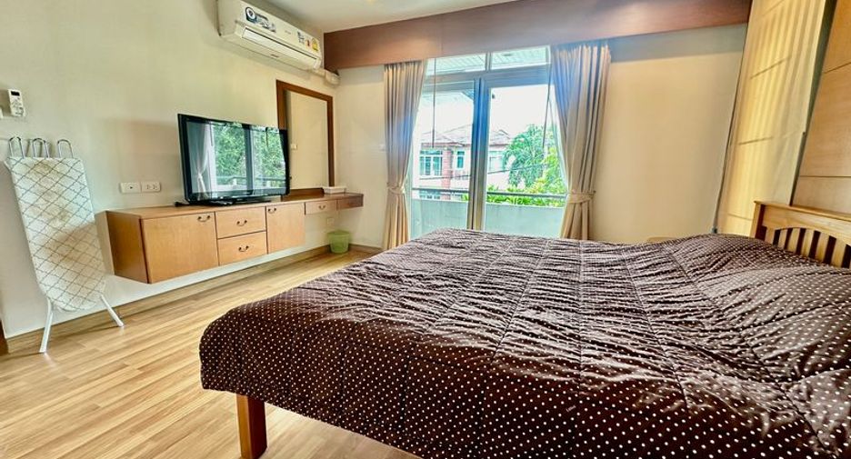 For rent 3 bedrooms house in Si Racha, Chonburi