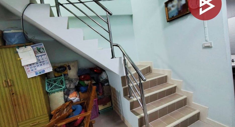 Casa adosada en venta de 2 habitaciones en Bang Sao Thong, Samut Prakan