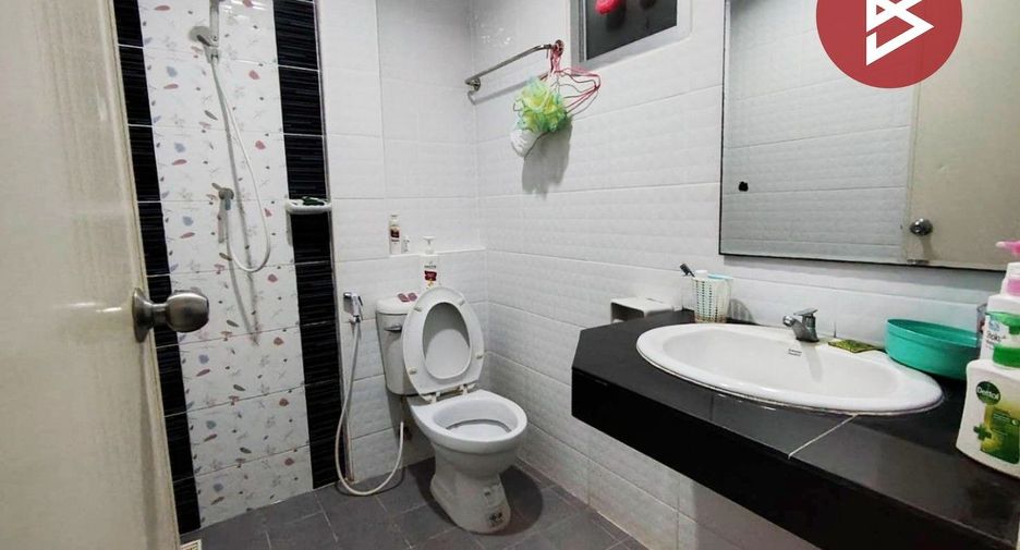 Casa adosada en venta de 2 habitaciones en Bang Sao Thong, Samut Prakan