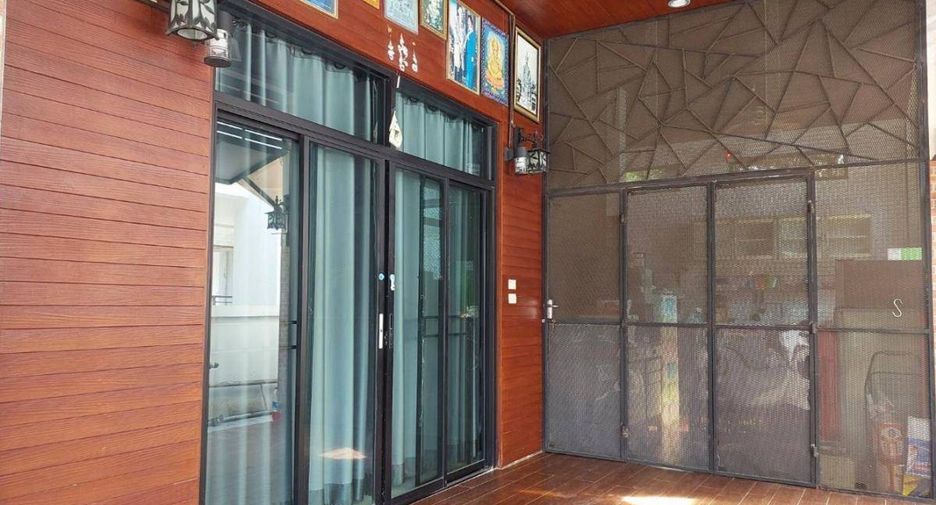 For sale 6 bedrooms house in Mueang Nonthaburi, Nonthaburi