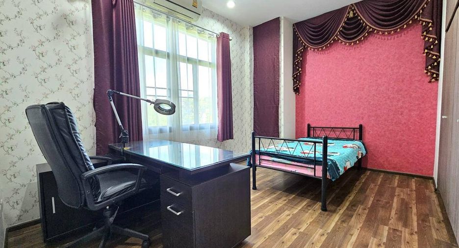For sale 6 bedrooms house in Mueang Nonthaburi, Nonthaburi