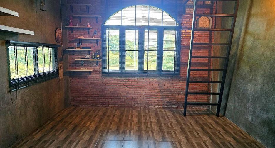 For sale 6 bedrooms house in Mueang Nonthaburi, Nonthaburi