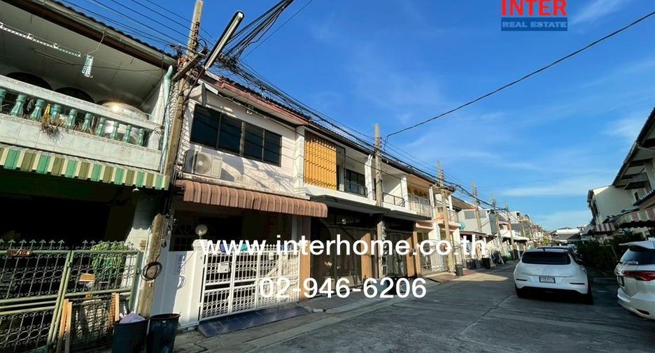 À vendre 2 chambres maison de ville à Sai Mai, Bangkok