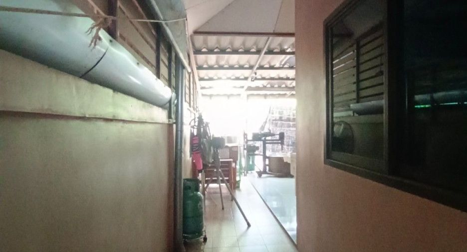For sale 4 bedrooms house in Mueang Trat, Trat