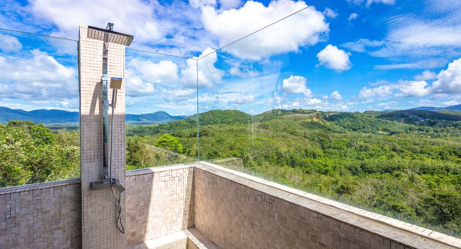 For sale 7 bedrooms villa in Thalang, Phuket