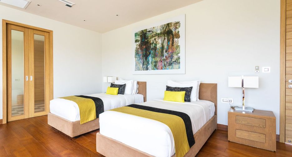 For sale 7 bedrooms villa in Thalang, Phuket