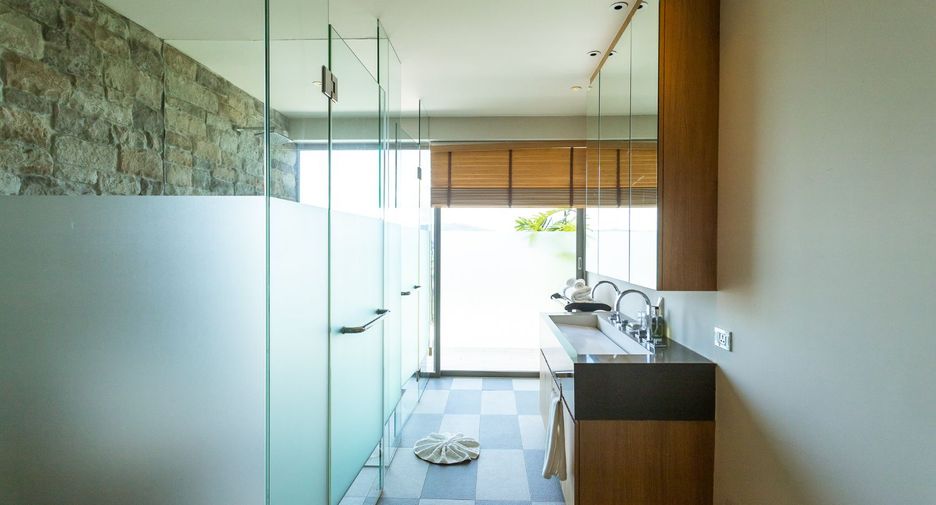 For sale 7 bedrooms villa in Thalang, Phuket