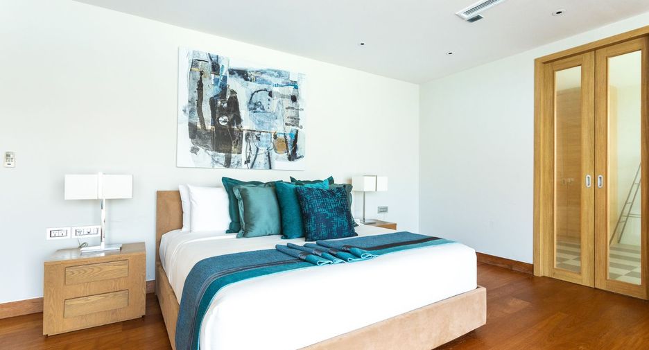 For sale 7 bedrooms villa in Thalang, Phuket