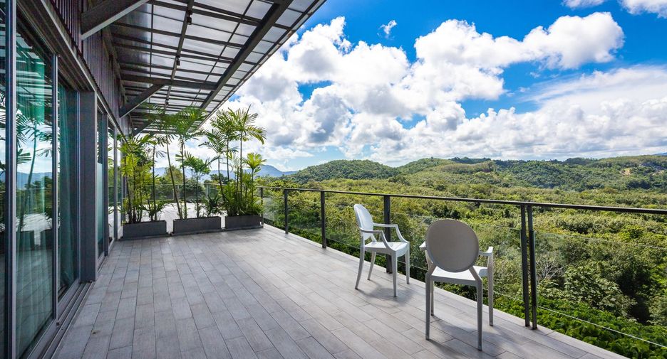 For sale 7 bedrooms villa in Thalang, Phuket