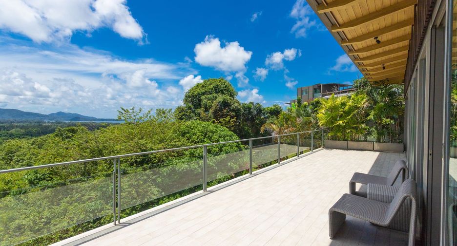 For sale 7 bedrooms villa in Thalang, Phuket