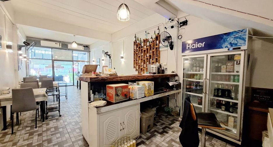 Local comercial en venta de 2 habitaciones en Mueang Khon Kaen, Khon Kaen