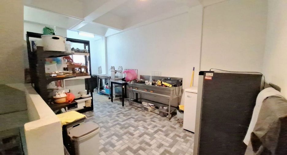 Local comercial en venta de 2 habitaciones en Mueang Khon Kaen, Khon Kaen
