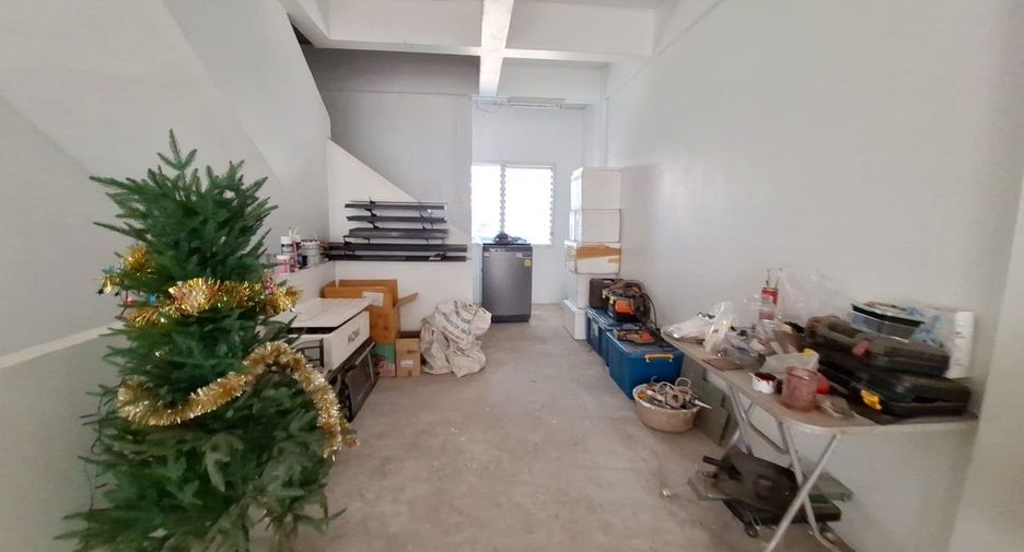 Local comercial en venta de 2 habitaciones en Mueang Khon Kaen, Khon Kaen