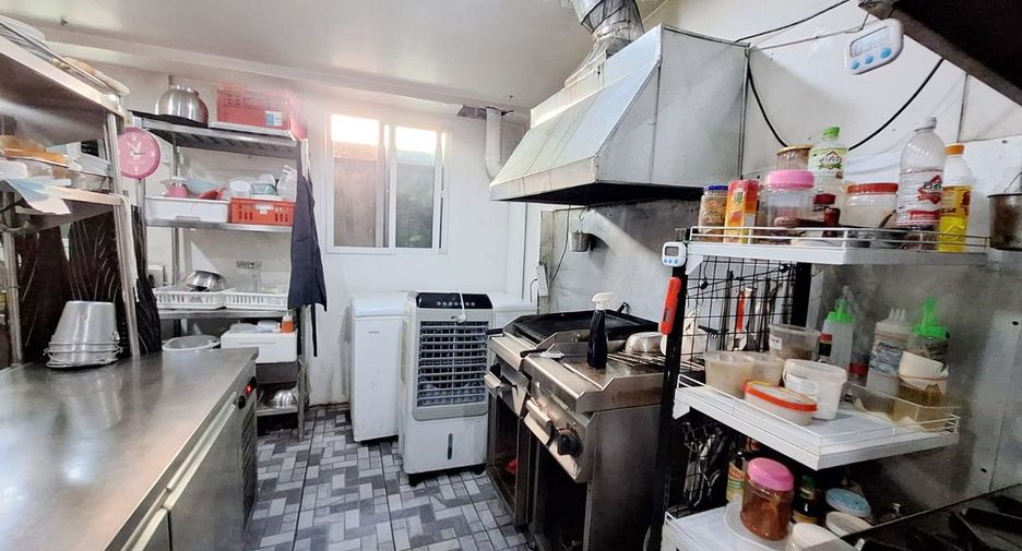 Local comercial en venta de 2 habitaciones en Mueang Khon Kaen, Khon Kaen