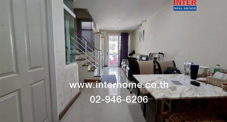 For sale 3 bedrooms townhouse in Mueang Nonthaburi, Nonthaburi
