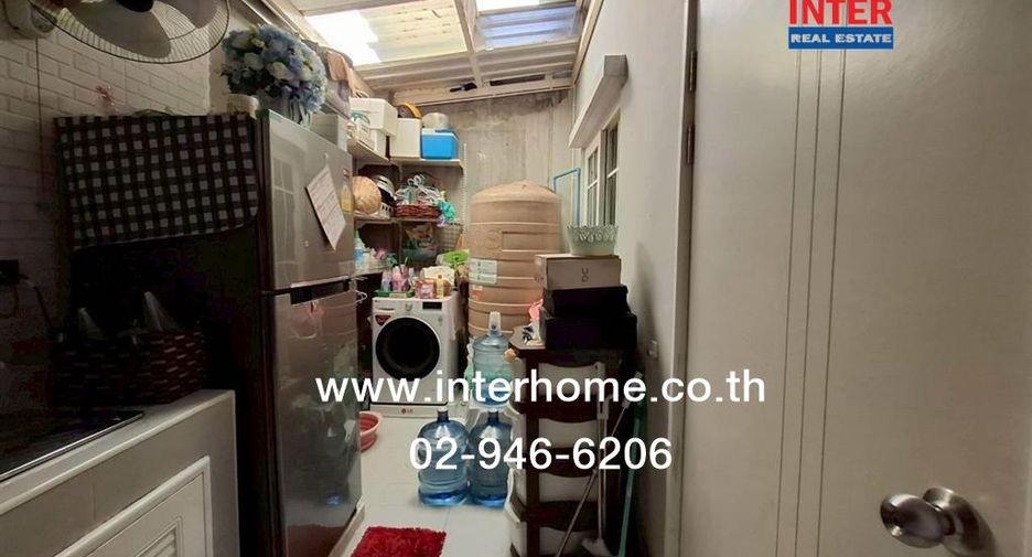 For sale 3 bedrooms townhouse in Mueang Nonthaburi, Nonthaburi