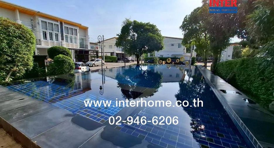 For sale 3 bedrooms townhouse in Mueang Nonthaburi, Nonthaburi