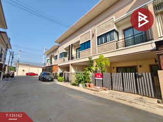 Reihenhaus zum Kauf mit 3 Zimmer in Krathum Baen, Samut Sakhon