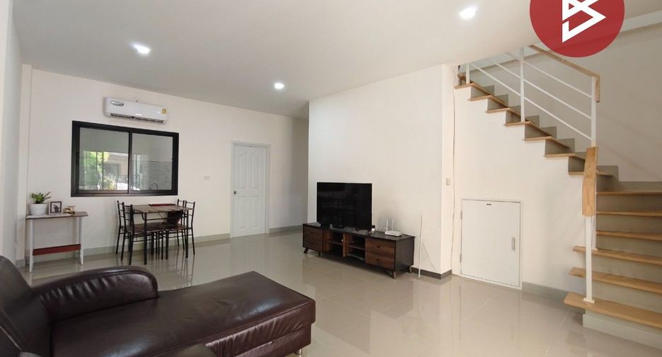 À vendre 3 chambres maison de ville à Krathum Baen, Samut Sakhon