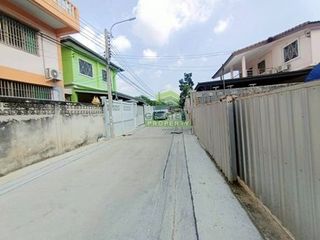 出售 土地 在 Bang Khun Thian, 曼谷