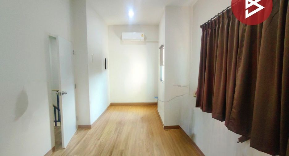 For sale 3 bedrooms townhouse in Mueang Chachoengsao, Chachoengsao