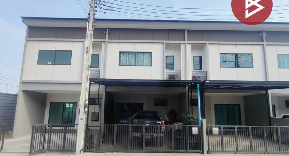 For sale 3 bedrooms townhouse in Mueang Chachoengsao, Chachoengsao