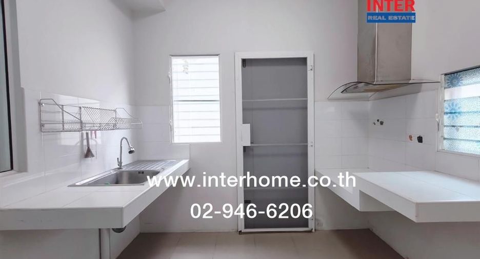 Haus zum Kauf mit 3 Zimmer in Phutthamonthon, Nakhon Pathom
