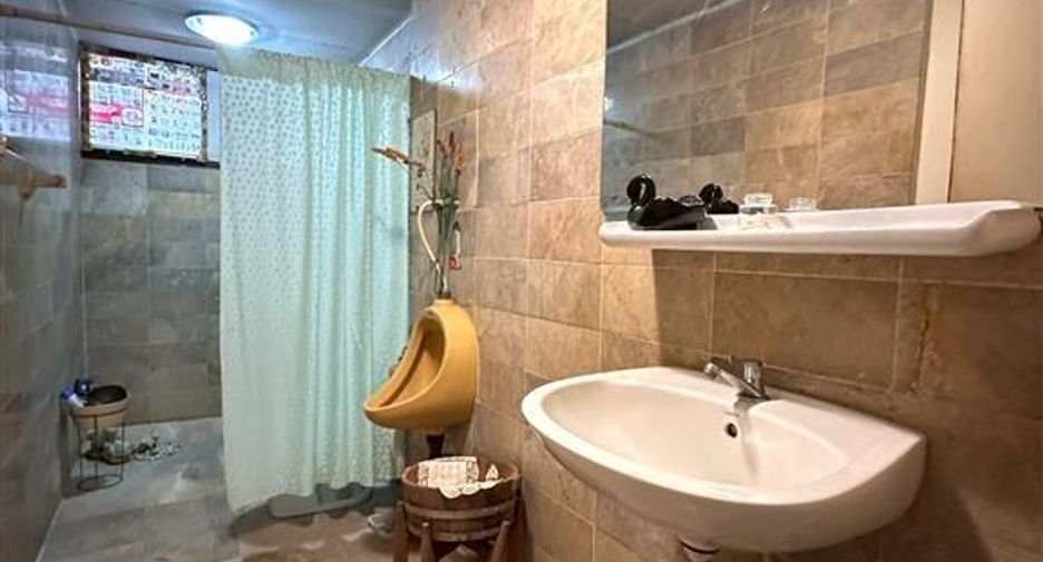 Haus zum Kauf mit 4 Zimmer in Bueng Kum, Bangkok