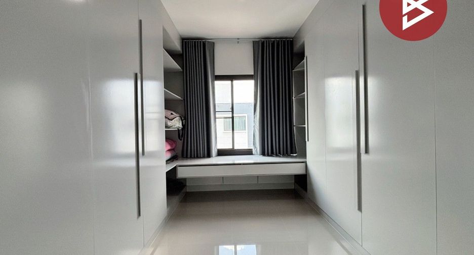 For sale 2 bedrooms retail Space in Bang Sao Thong, Samut Prakan