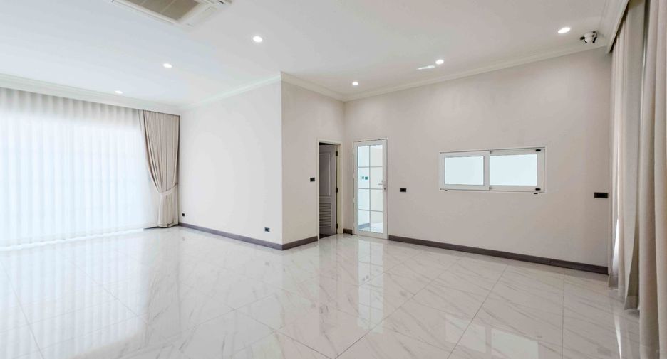 For sale 4 bedrooms house in Pak Kret, Nonthaburi